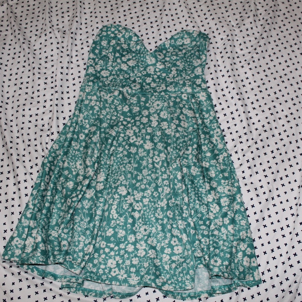strapless dress